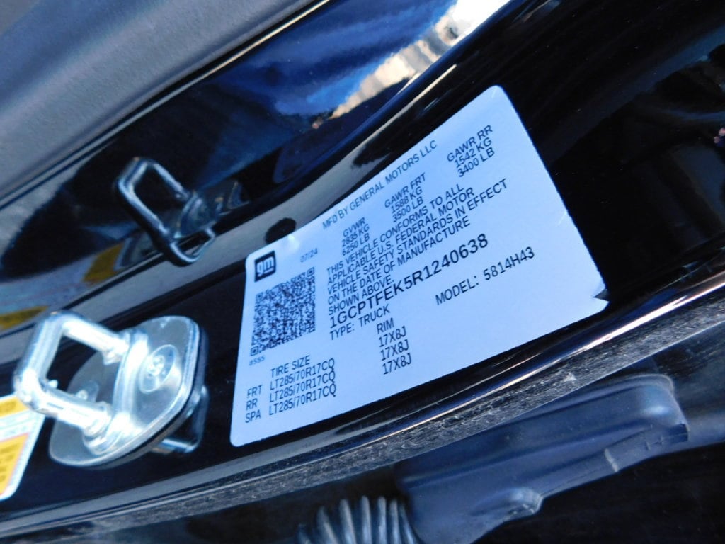 2024 Chevrolet Colorado ZR2 - Photo 11