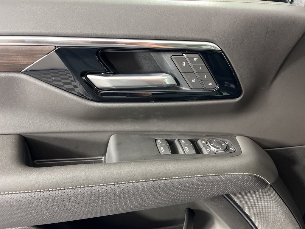 2026 Chevrolet Tahoe Premier - Photo 25