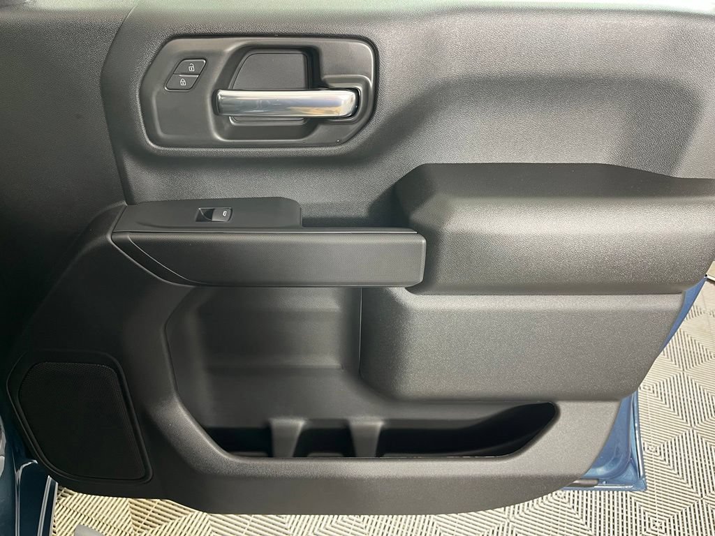 2026 Chevrolet Silverado 2500 HD Custom - Photo 9