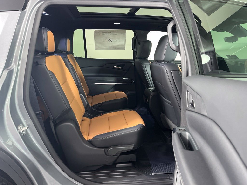 2027 Chevrolet Traverse Z71 - Photo 15