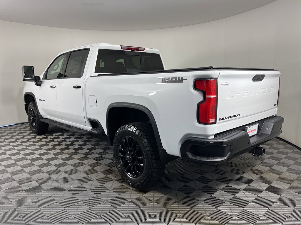 2026 Chevrolet Silverado 2500 HD LTZ - Photo 9