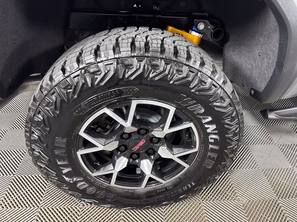 2026 GMC Canyon AT4X - Photo 11