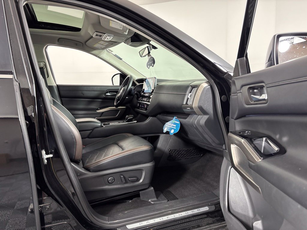 2023 Nissan Pathfinder Platinum - Photo 6