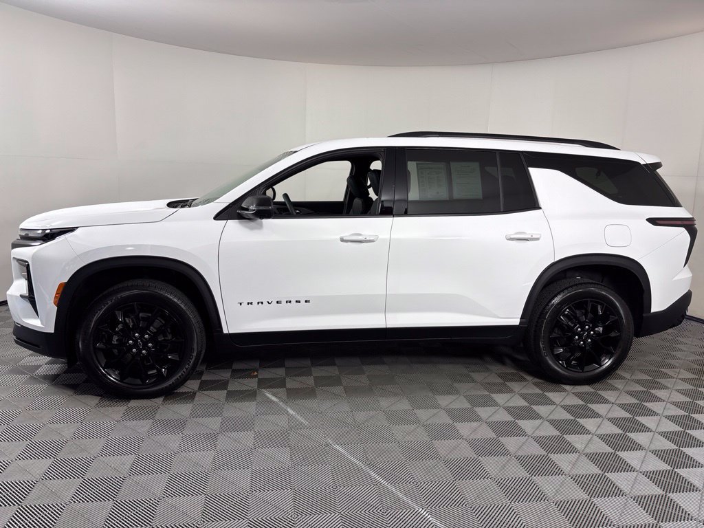 Used 2026 Chevrolet Traverse LT SUV