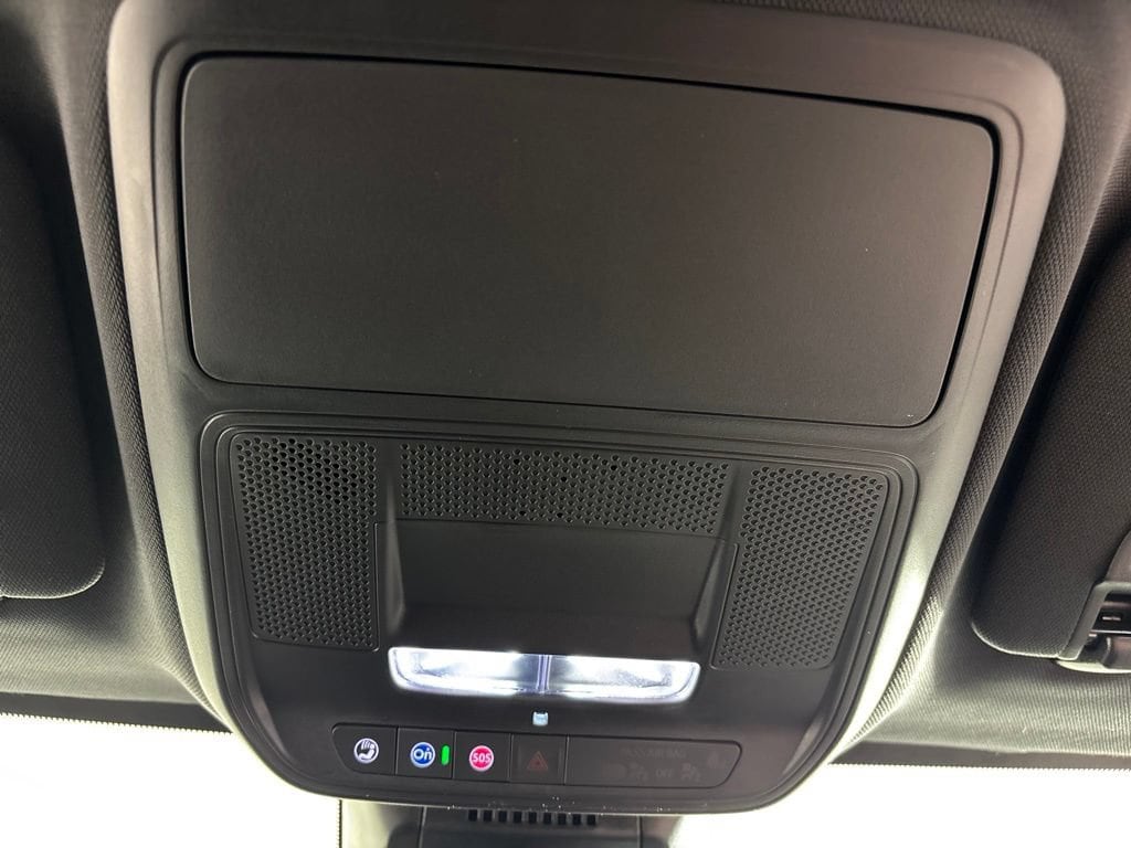 2027 Chevrolet Equinox LT - Photo 13