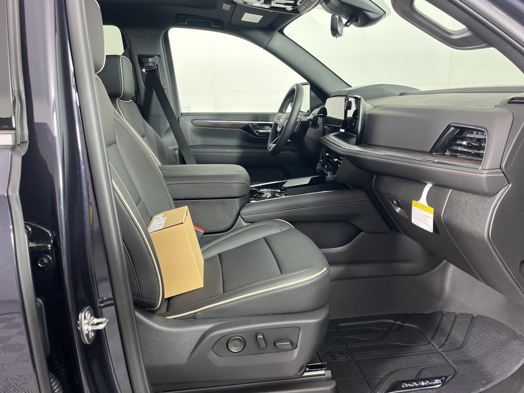 2026 Chevrolet Tahoe Premier - Photo 13