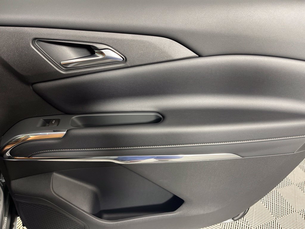 2027 Chevrolet Traverse Z71 - Photo 16