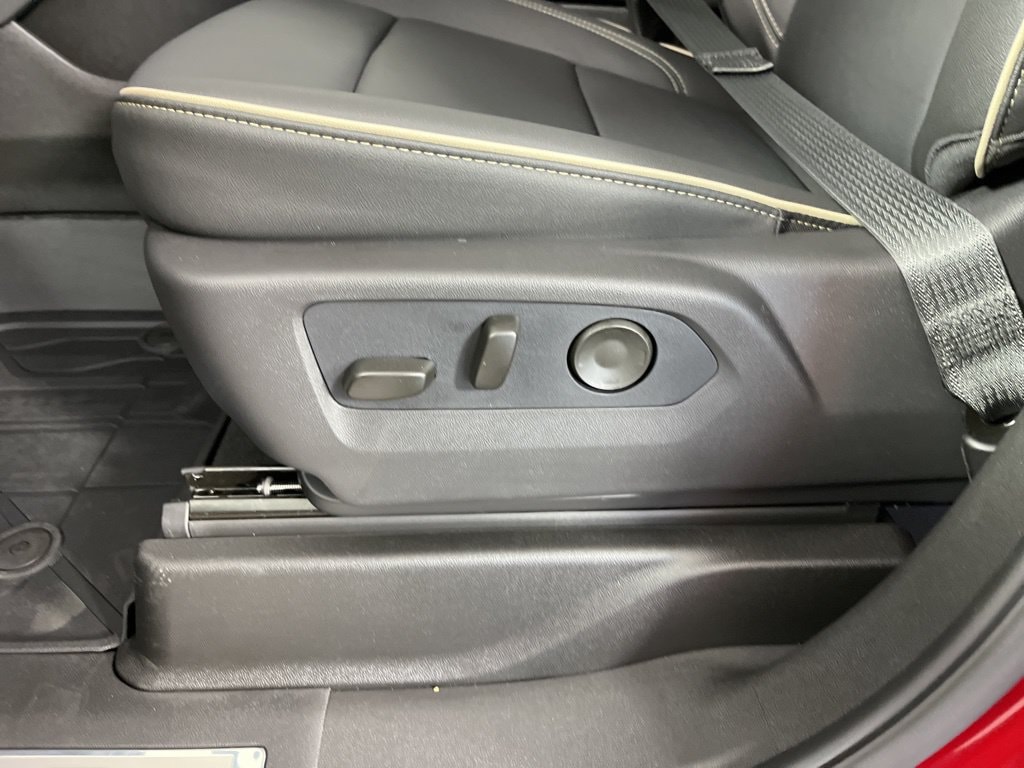 2026 Chevrolet Suburban Premier - Photo 29