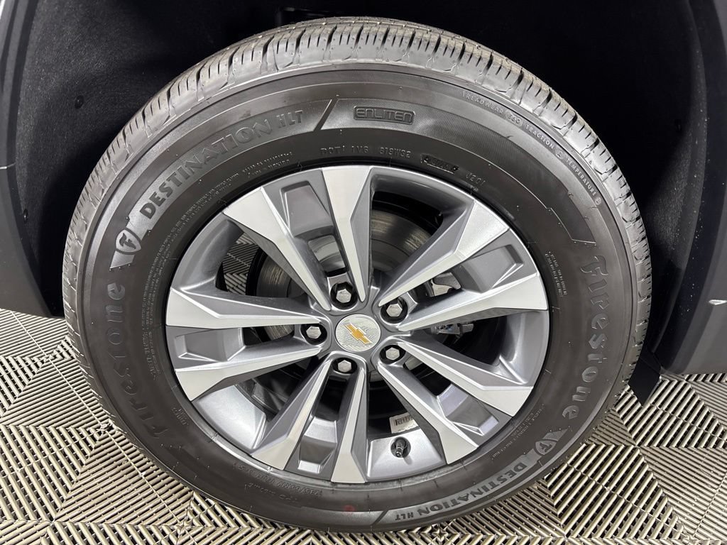 2027 Chevrolet Equinox LT - Photo 20