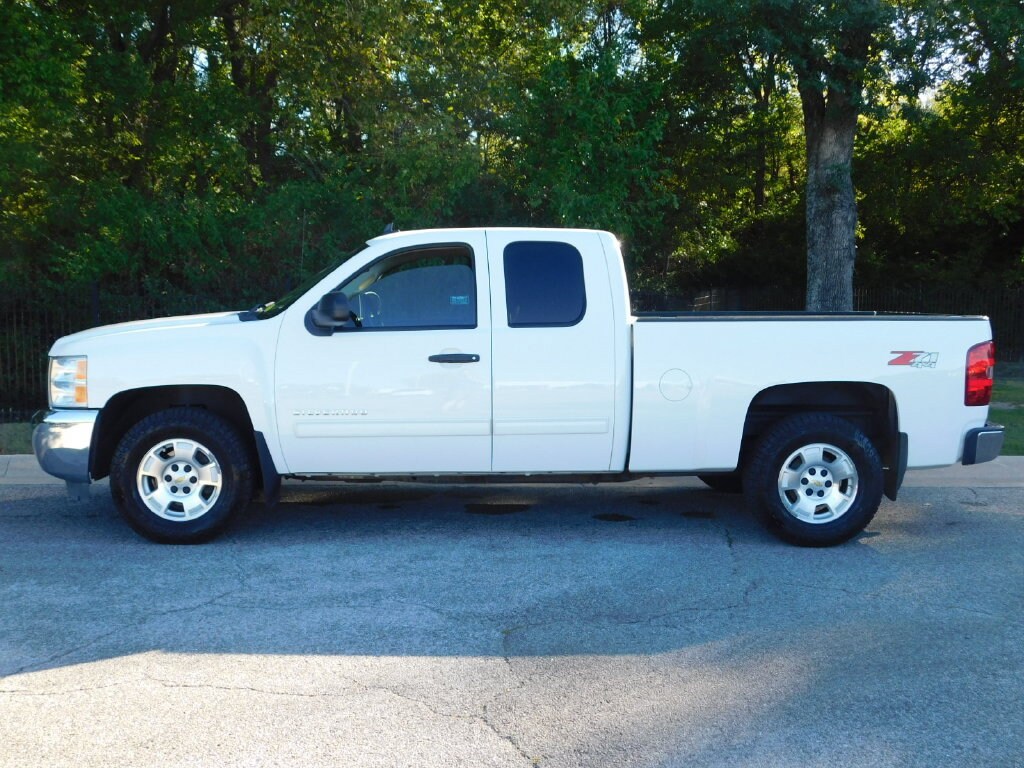 Used 2013 Chevrolet Silverado 1500 LT with VIN 1GCRKSE79DZ410252 for sale in Fayetteville, AR