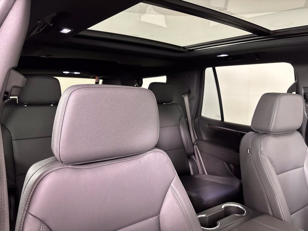 2027 Chevrolet Tahoe Z71 - Photo 11