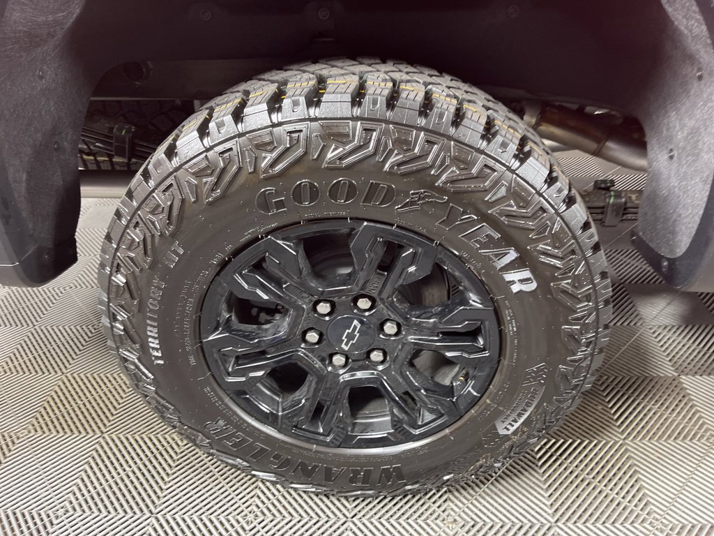 2026 Chevrolet Silverado 1500 ZR2 - Photo 5
