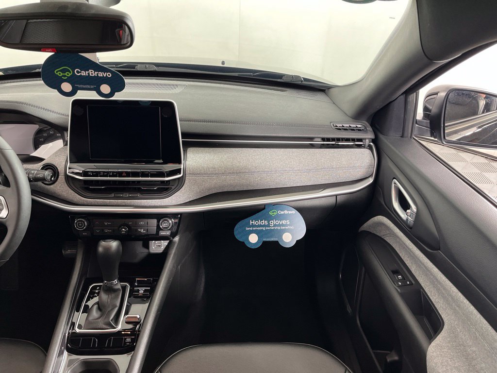 2025 Jeep Compass Latitude - Photo 23