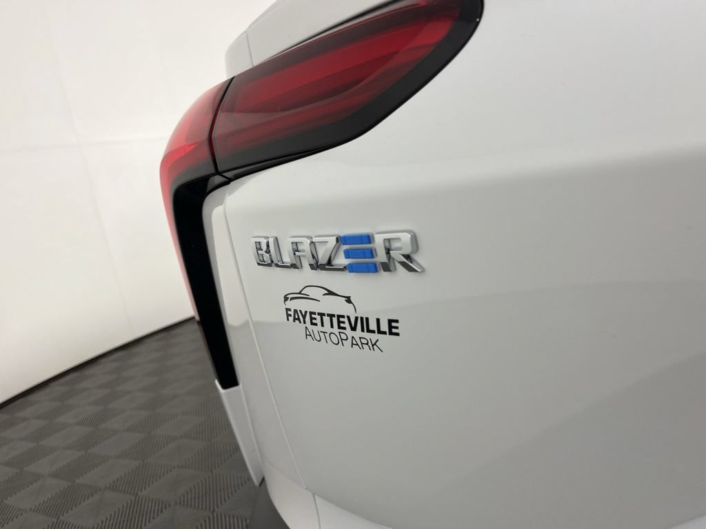 2026 Chevrolet Blazer EV LT - Photo 18