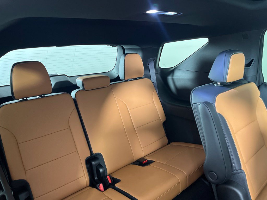 2027 Chevrolet Traverse Z71 - Photo 17