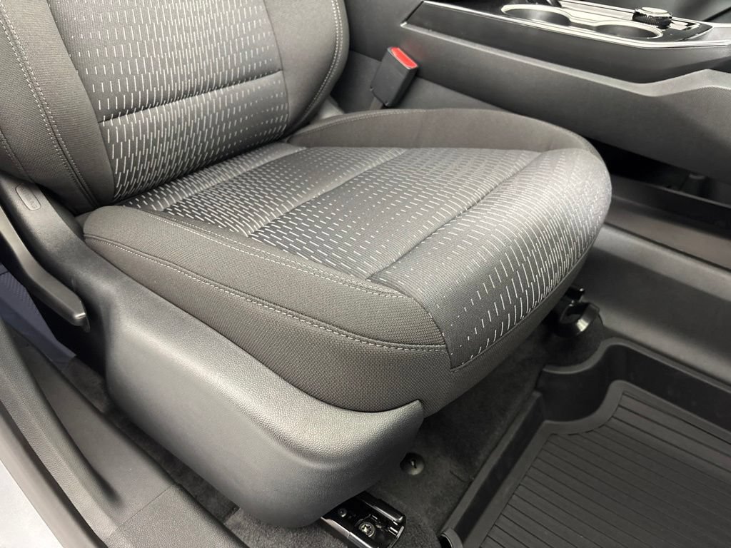2027 Chevrolet Equinox LT - Photo 11