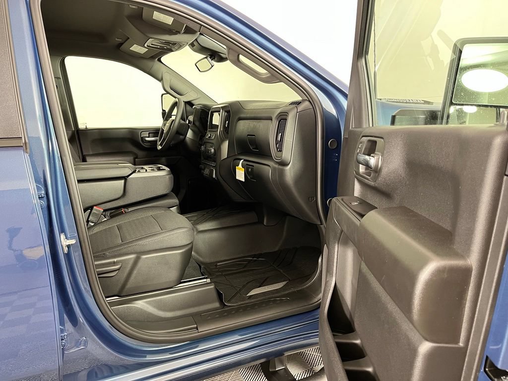 2026 Chevrolet Silverado 2500 HD Custom - Photo 8