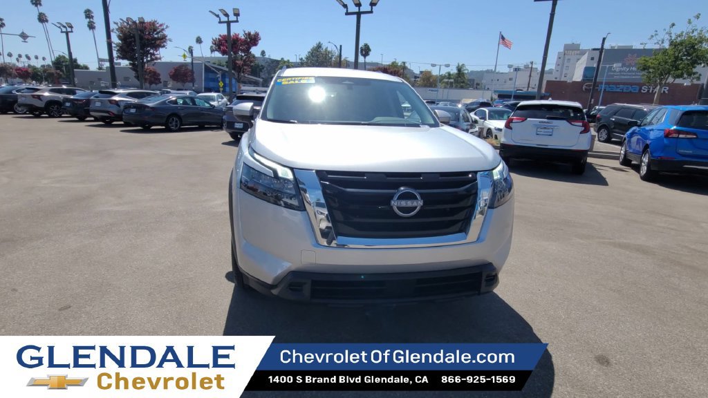 Used 2025 Nissan Pathfinder SV
