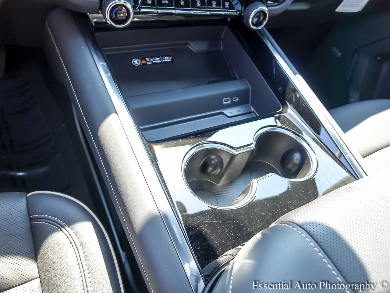 2025 Chevrolet Suburban Premier - Photo 52