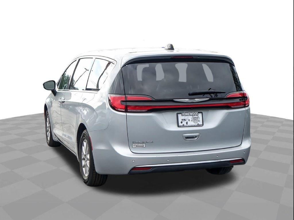 2024 Chrysler Pacifica Touring L - Photo 7