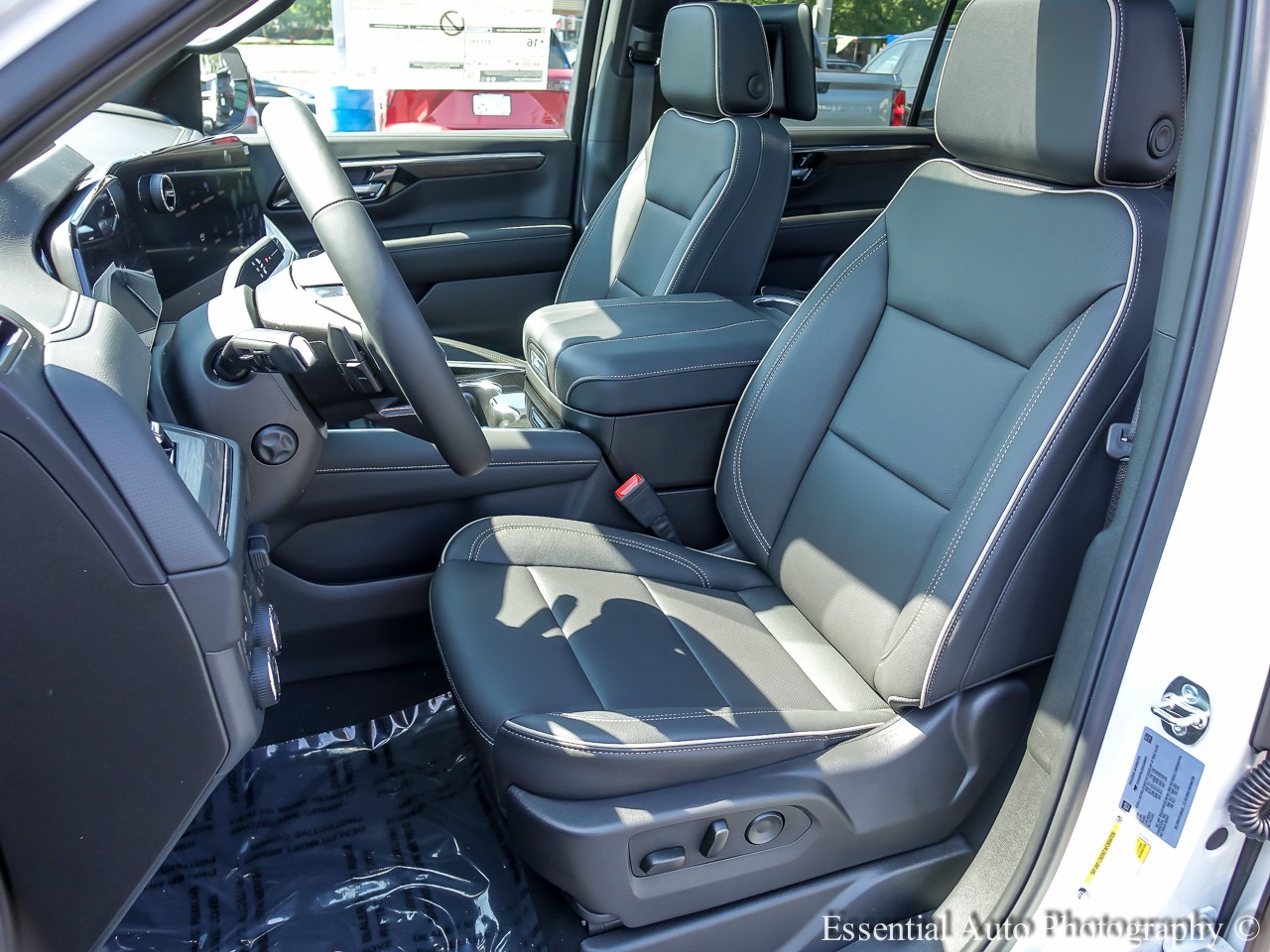 2025 Chevrolet Suburban Premier - Photo 40