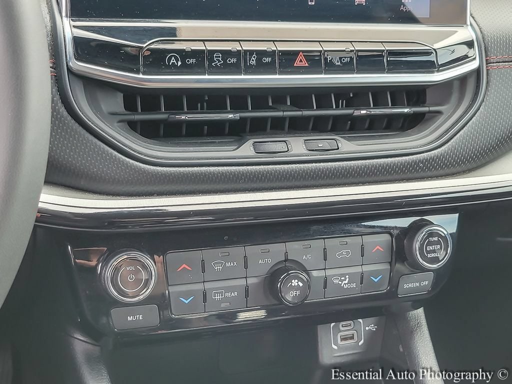 2025 Jeep Compass Trailhawk - Photo 19