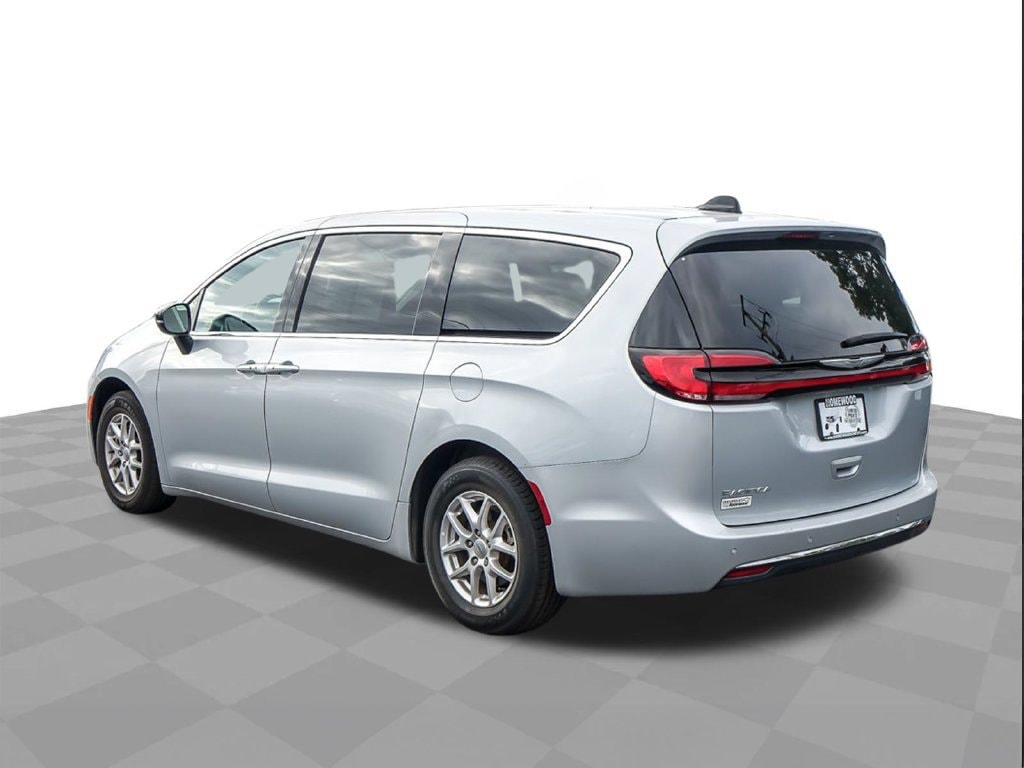 2024 Chrysler Pacifica Touring L - Photo 6
