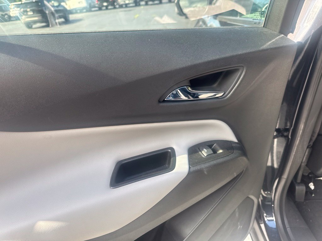 2022 Chevrolet Equinox LS - Photo 23