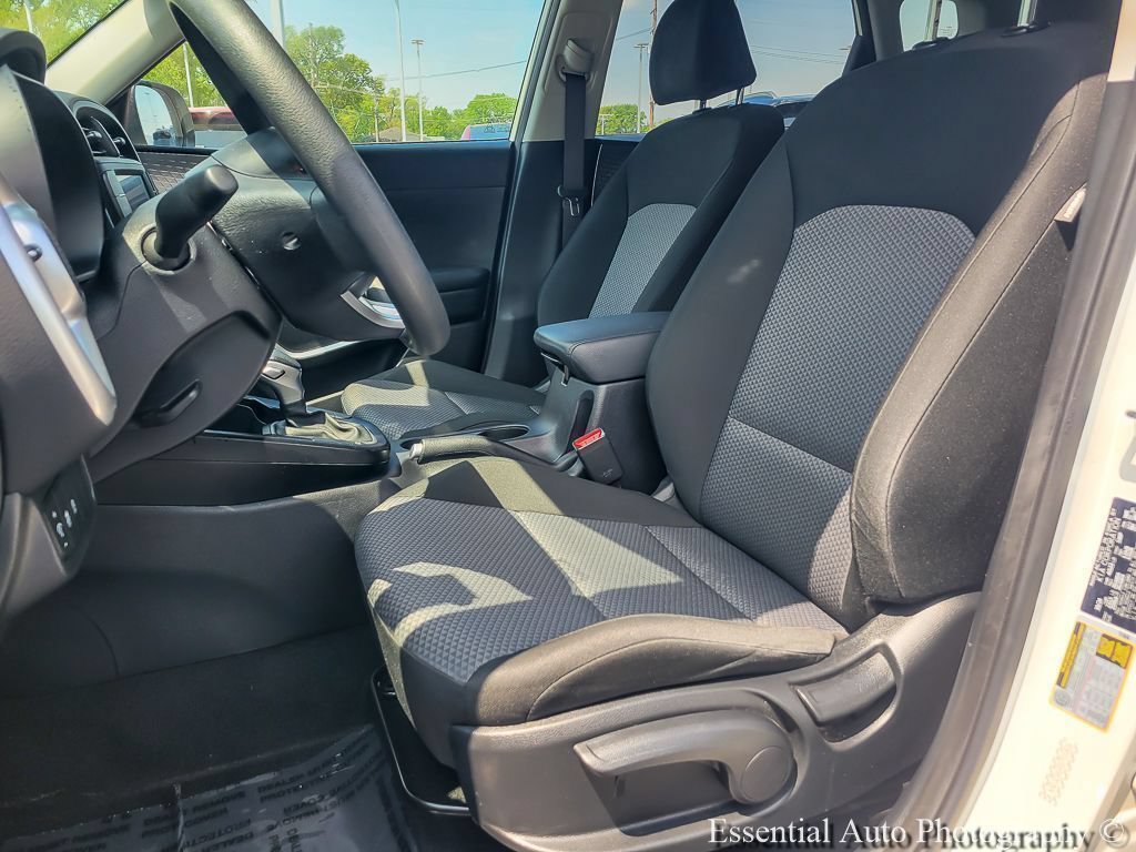 2025 Kia Soul LX - Photo 10