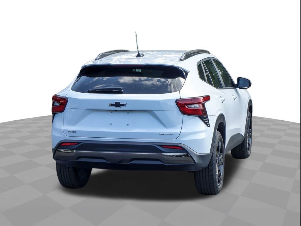 2025 Chevrolet Trax Activ - Photo 8