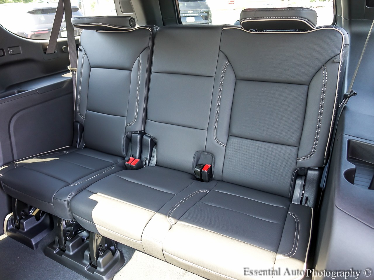 2025 Chevrolet Suburban Premier - Photo 42