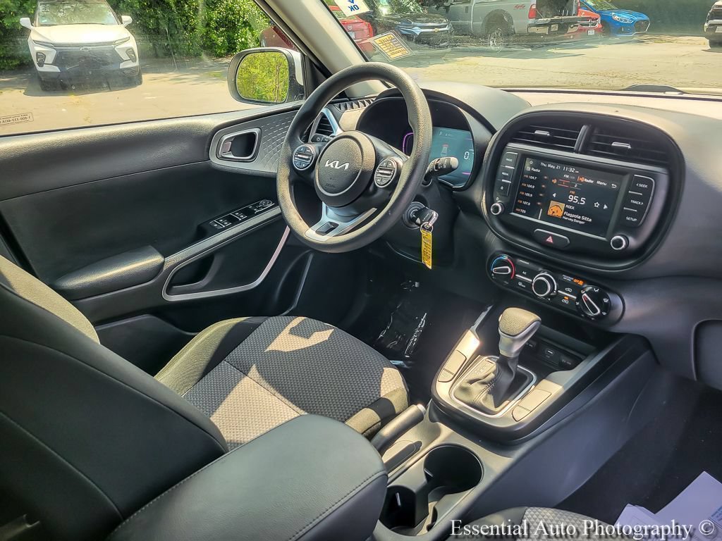 2025 Kia Soul LX - Photo 23