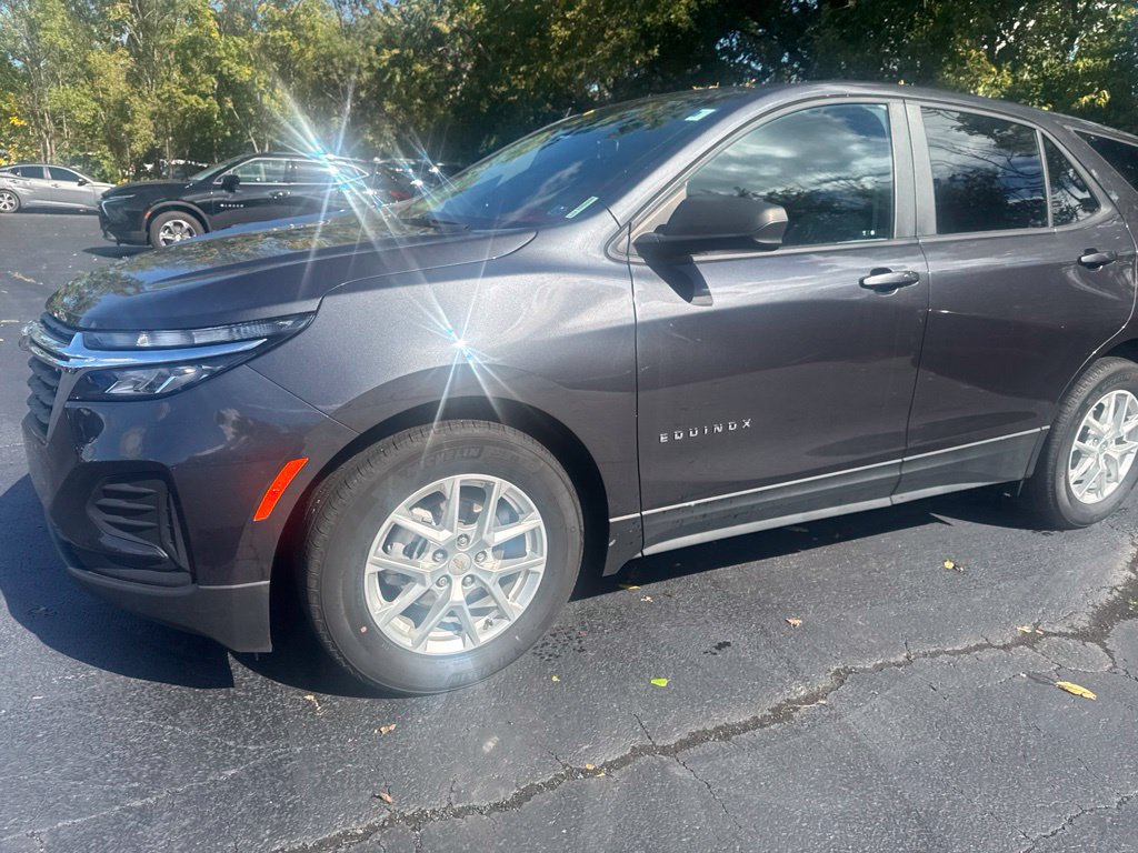 2022 Chevrolet Equinox LS - Photo 18