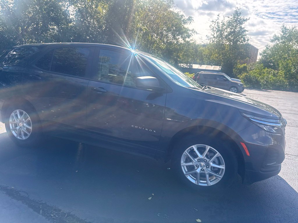 Used 2022 Chevrolet Equinox LS SUV