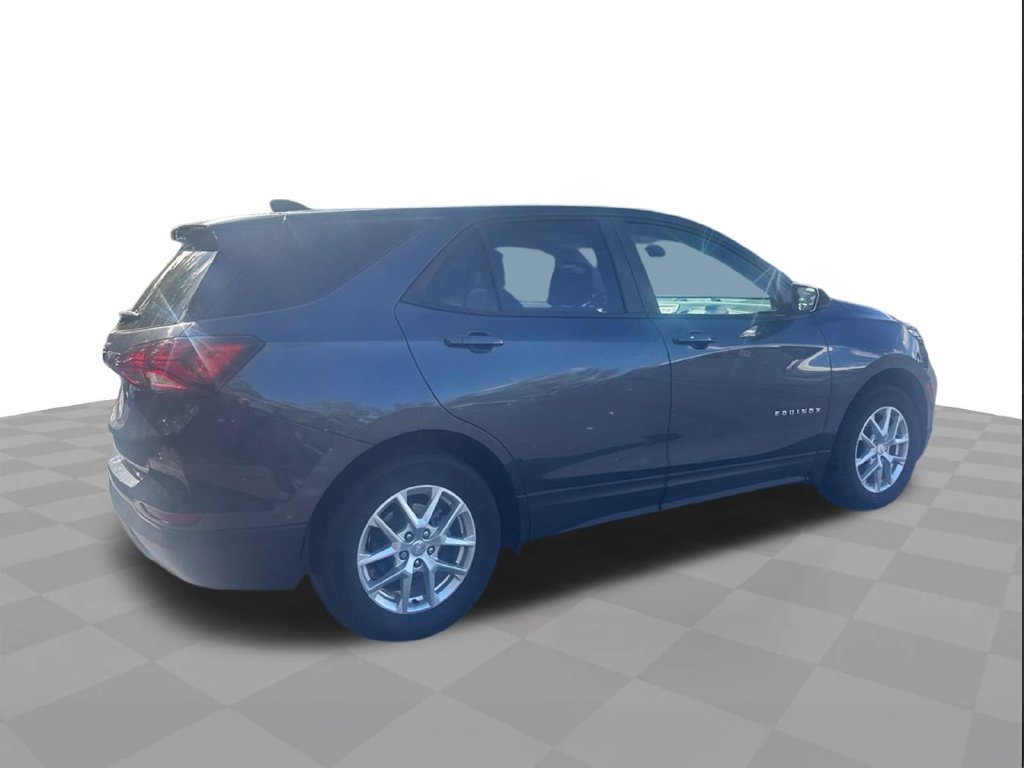 2022 Chevrolet Equinox LS - Photo 7