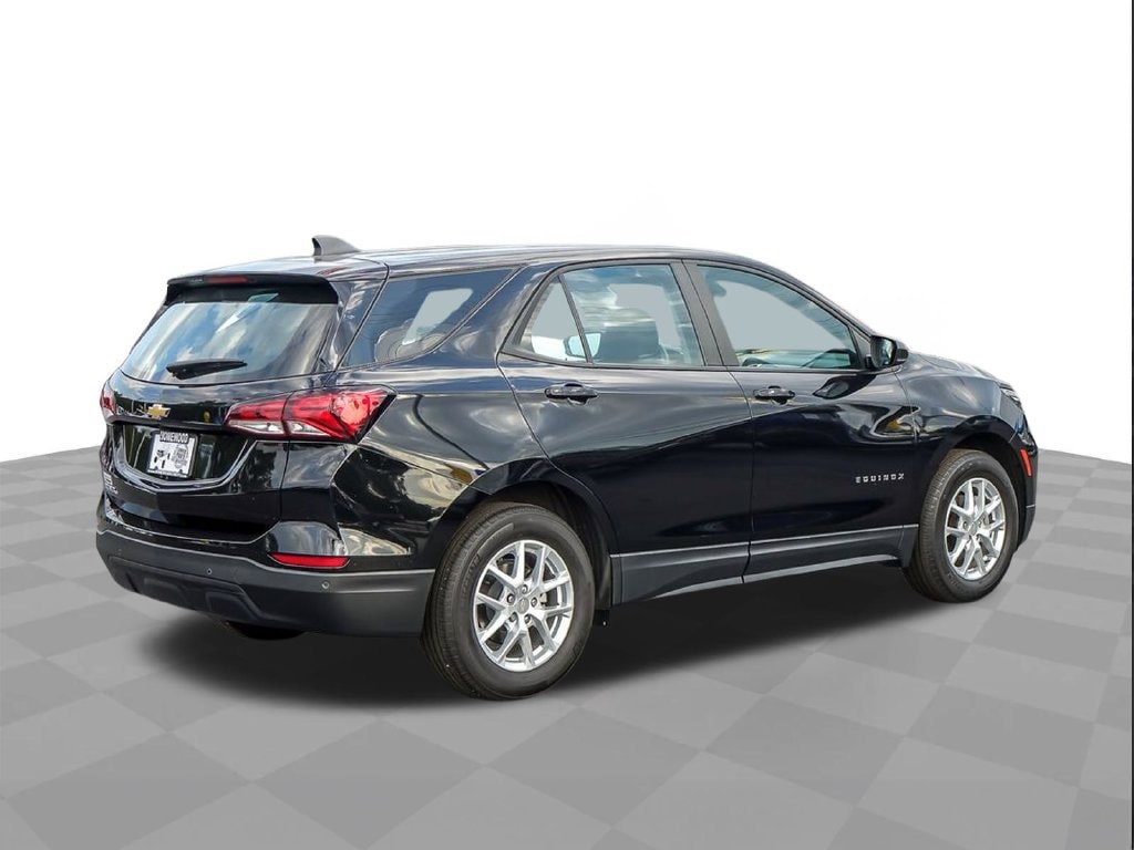 2024 Chevrolet Equinox LS - Photo 9