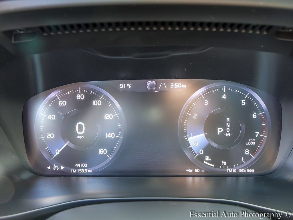 2021 Volvo XC40 R-Design - Photo 16