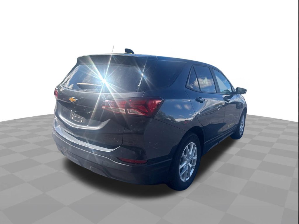 2022 Chevrolet Equinox LS - Photo 9