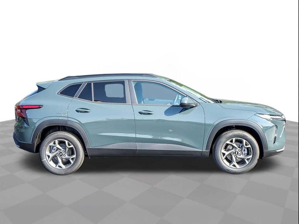 2026 Chevrolet Trax LT - Photo 10