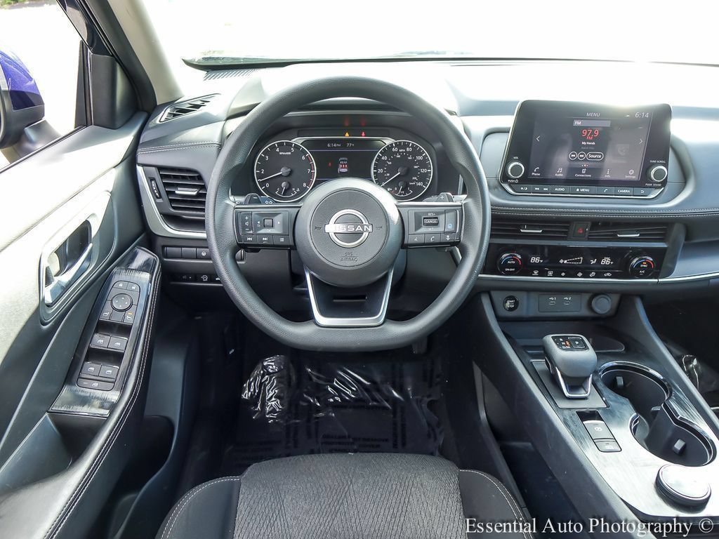 2024 Nissan Rogue SV - Photo 14