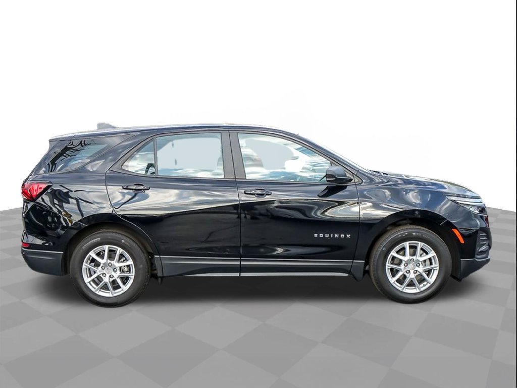 2024 Chevrolet Equinox LS - Photo 10