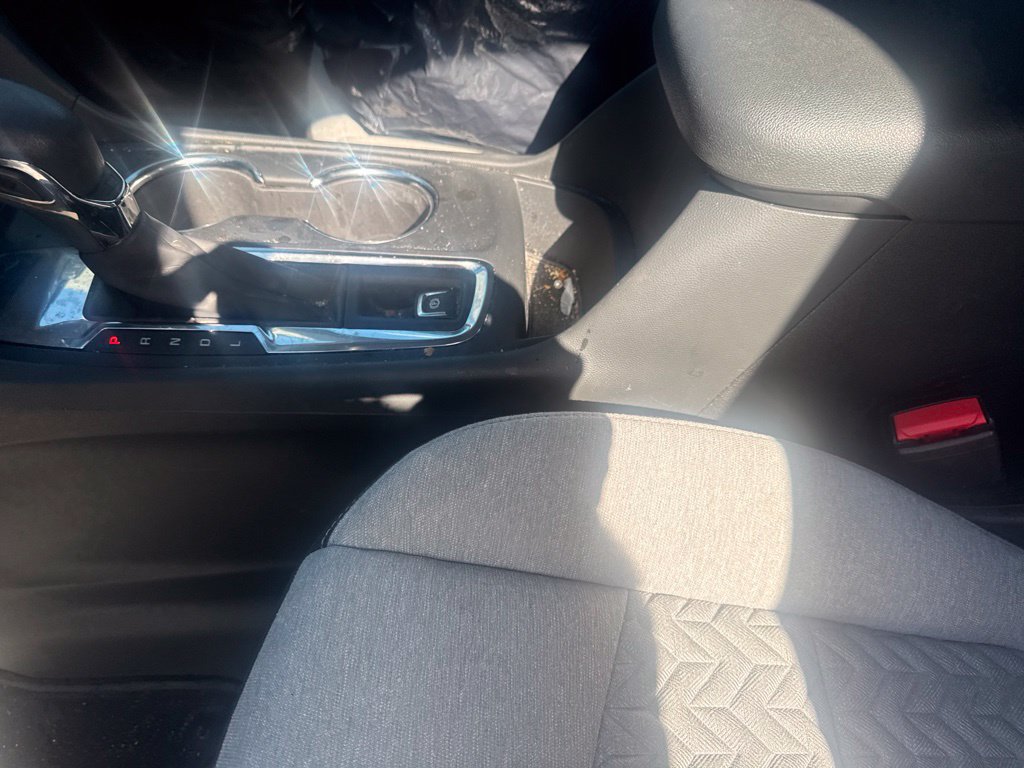 2022 Chevrolet Equinox LS - Photo 34