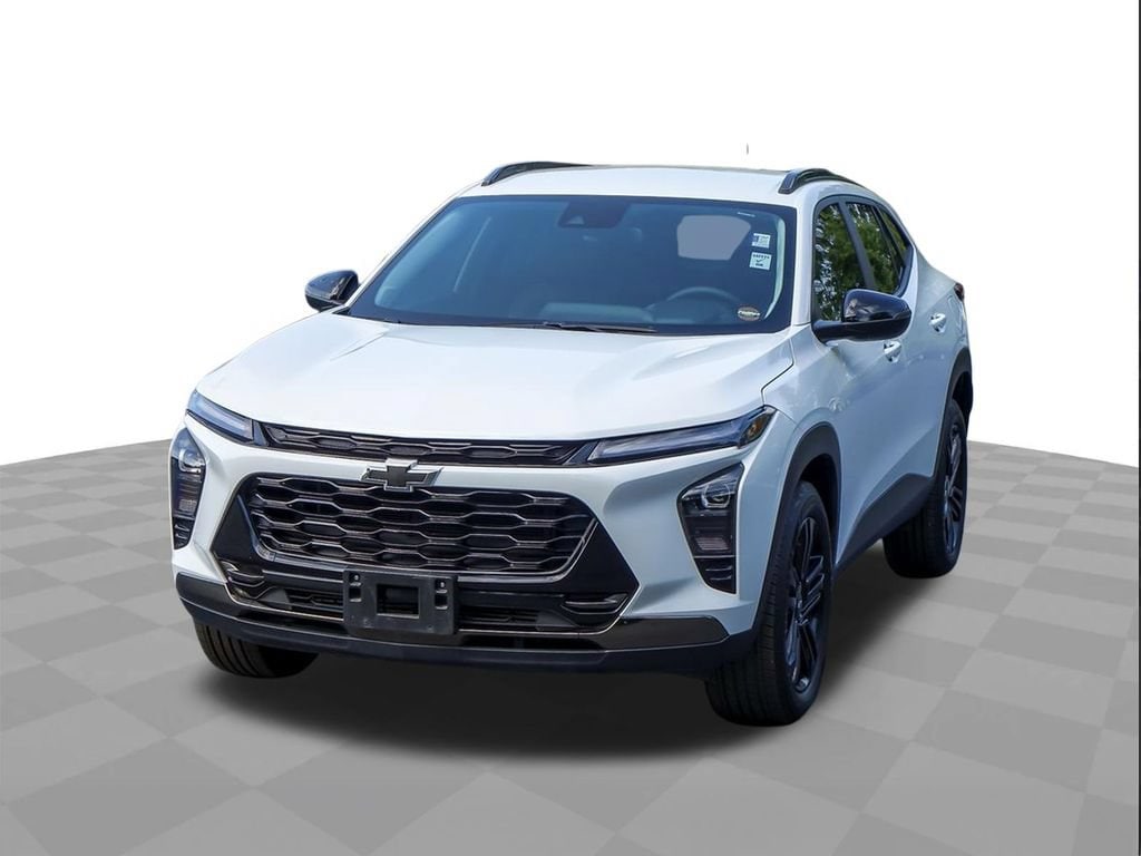 Used 2025 Chevrolet Trax Activ SUV