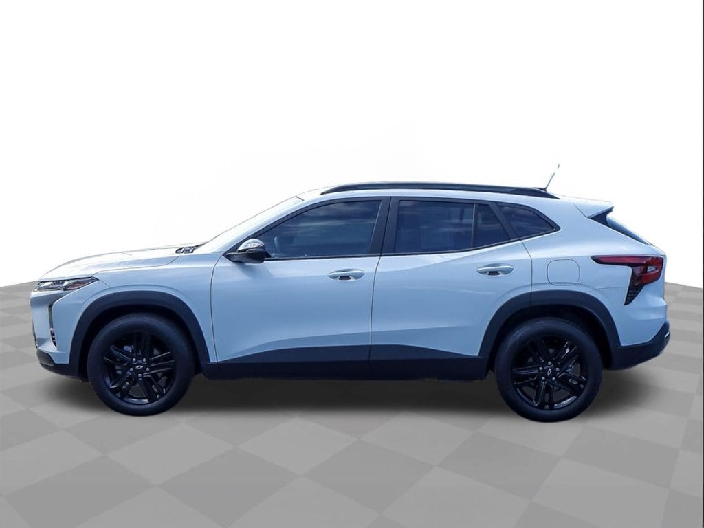 2025 Chevrolet Trax Activ - Photo 5