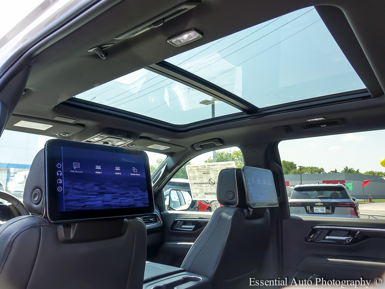 2025 Chevrolet Suburban Premier - Photo 43