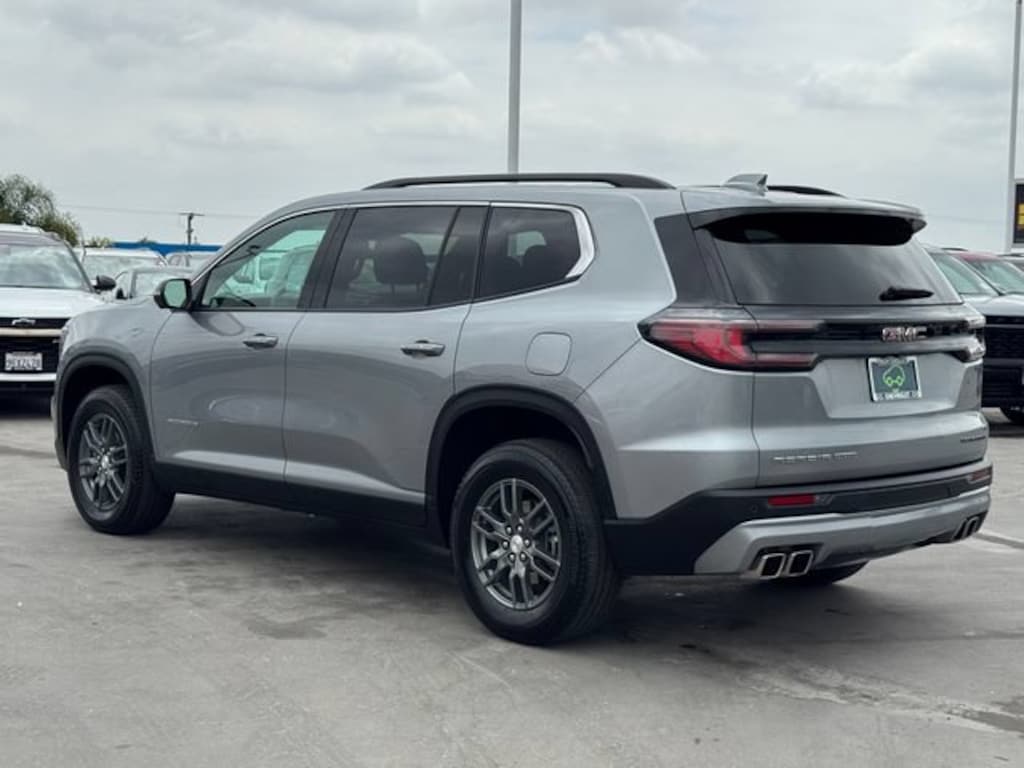 Used 2025 GMC Acadia Elevation SUV