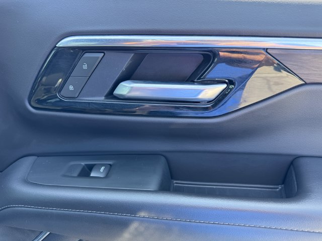 2025 Chevrolet Tahoe LT - Photo 9