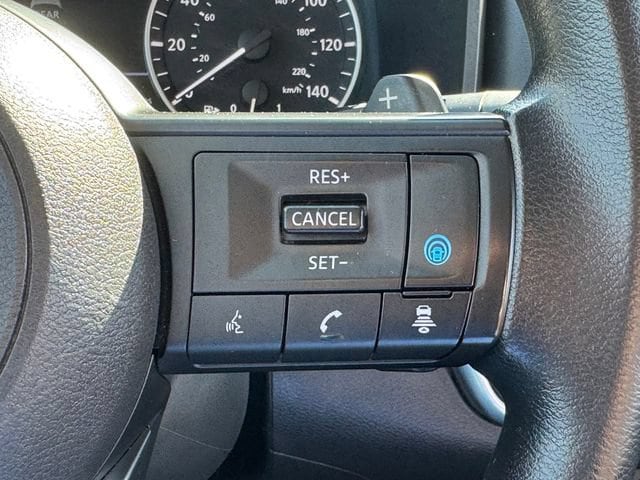 2024 Nissan Rogue SV - Photo 18