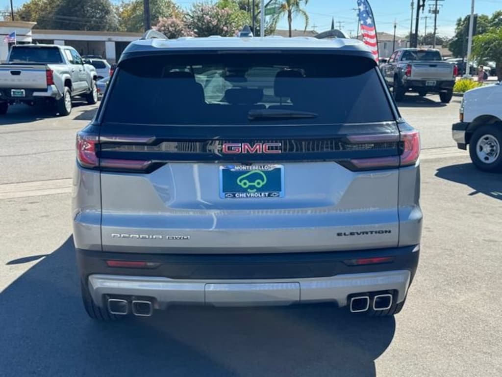 Used 2025 GMC Acadia Elevation SUV