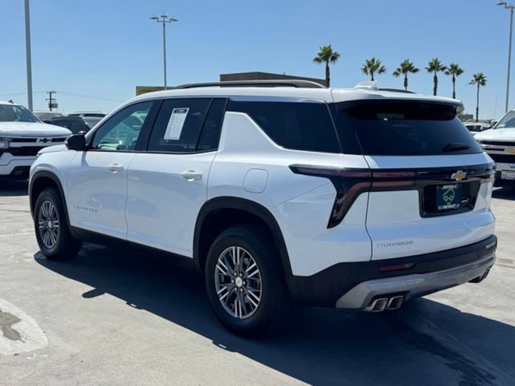 Used 2026 Chevrolet Traverse LT SUV